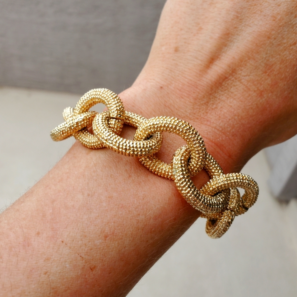 Banana Republic textured link bracelet